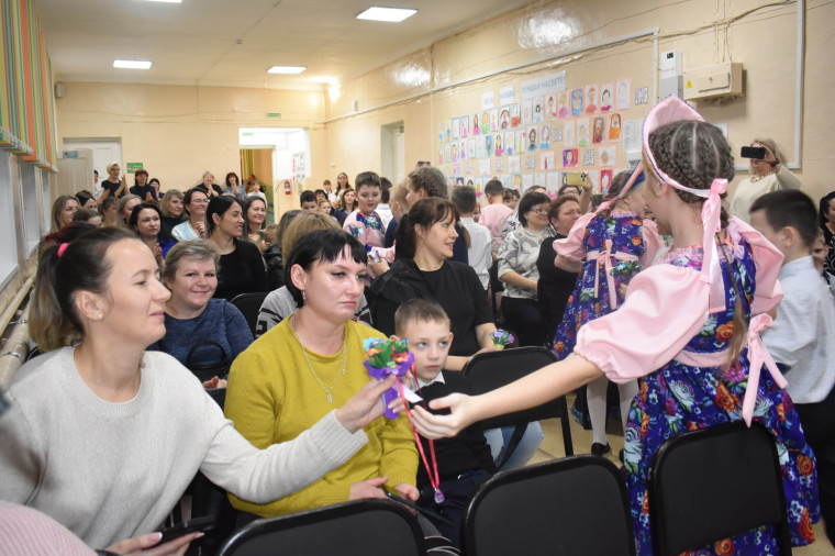 ПЕРВОЕ СЛОВО, ГЛАВНОЕ СЛОВО В КАЖДОЙ СУДЬБЕ....